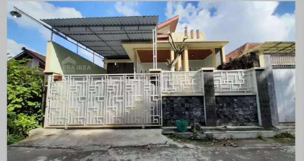 Dijual Rumah Lantai Lokasi Tengah Kota Solo Nusukan Banjarsari