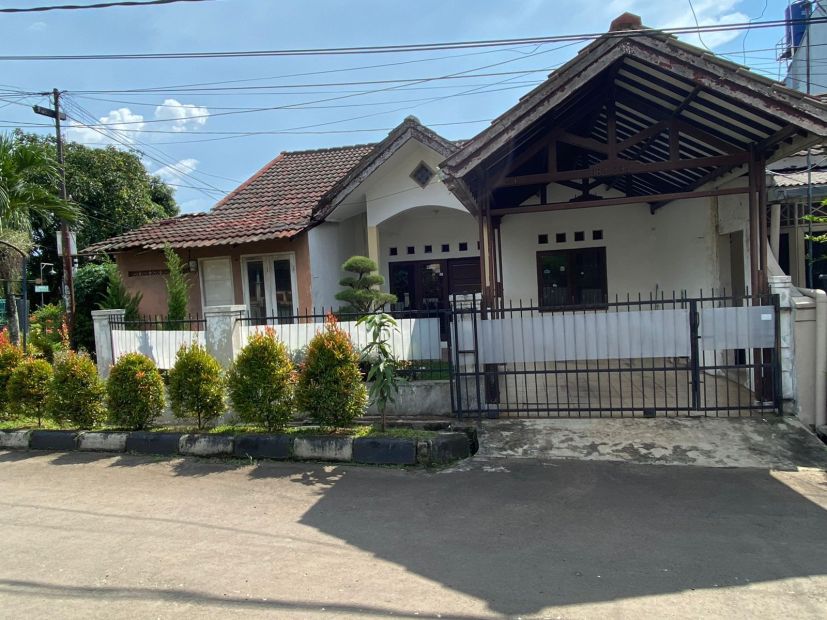 Rumah Posisi Hook Di Villa Pamulang Tangerang Selatan