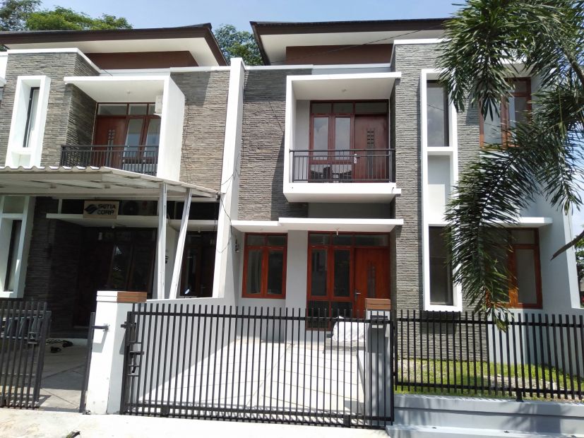 Rumah Baru Di Cluster Komplek Margahayu Raya