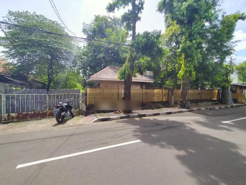 Rumah Tua Pinggir Jalan Harga Miring Hitung Tanah Lt 1038mtr Setiabudi