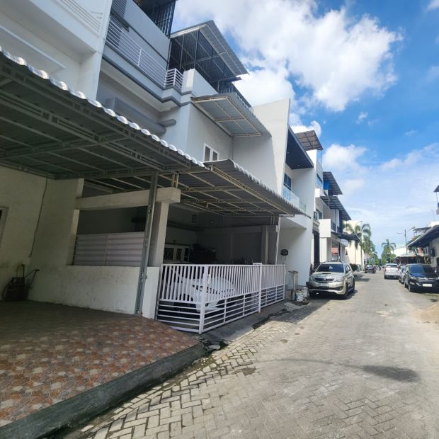 Jual Villa Cemara Asri Jalan Lycee