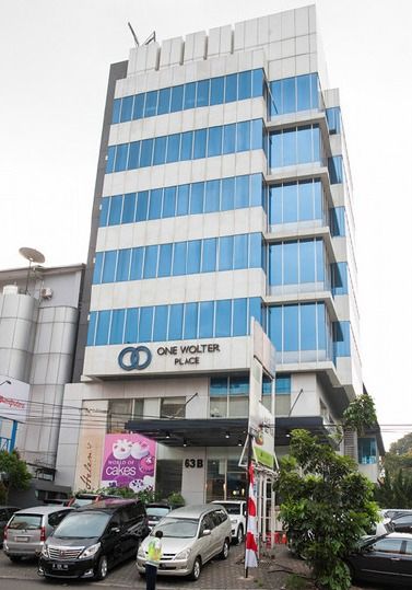 Gedung Perkantoran One Wolter Place Di Jl Wolter Monginsidi JakSel