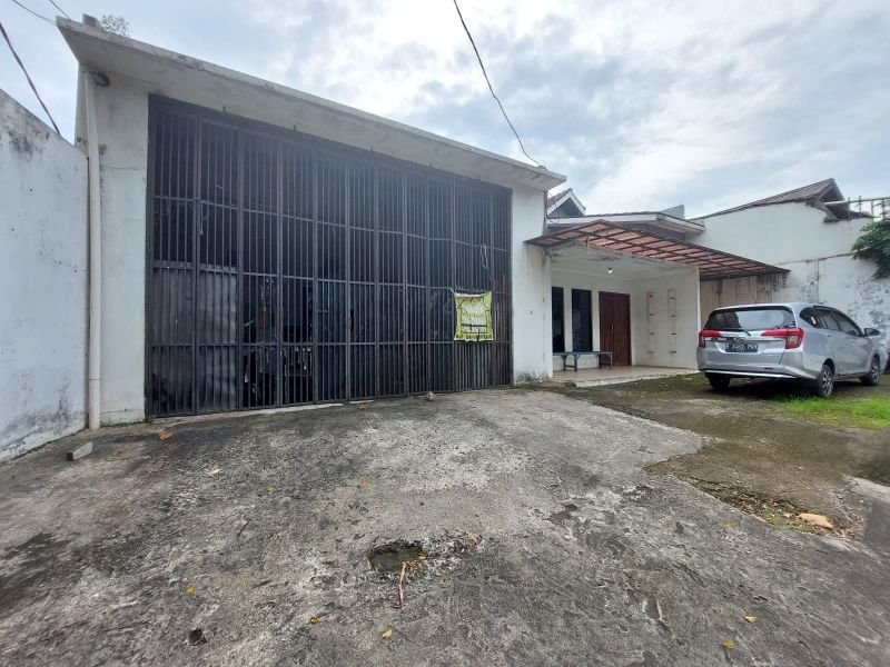 Rumah Pinggir Jl Lenteng Agung Raya Dibawah Njop