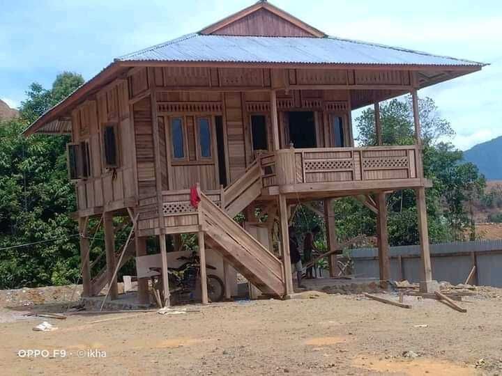 Rumah Kayu Meranti Knockdown Khas Palembang Dengan Desain Menarik