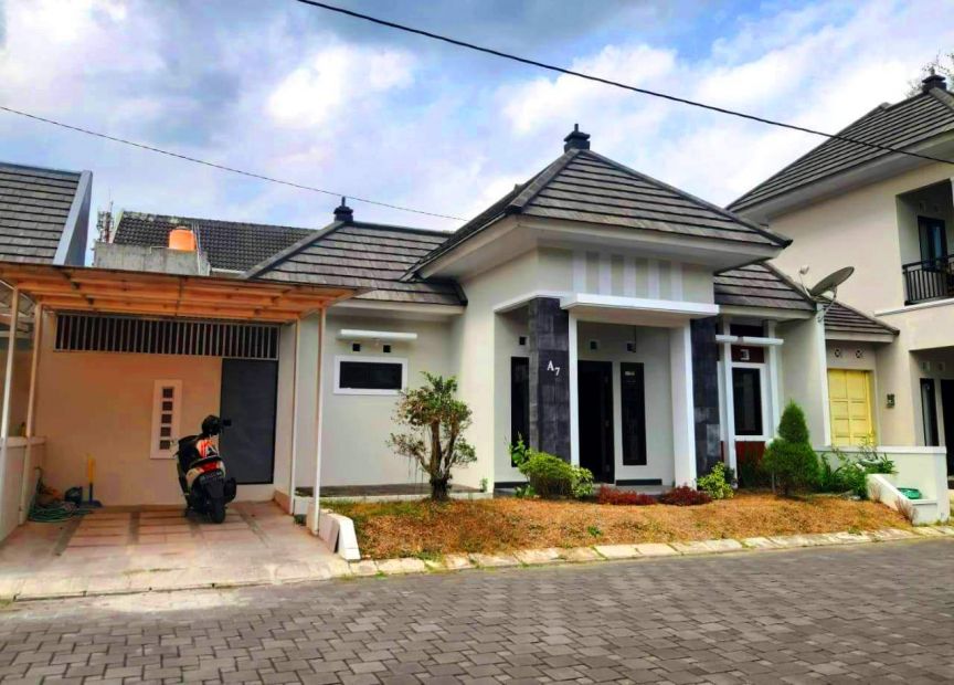 Rumah Dijual Di Pugeran Maguwoharjo Dekat Upn Dalam Perumahan