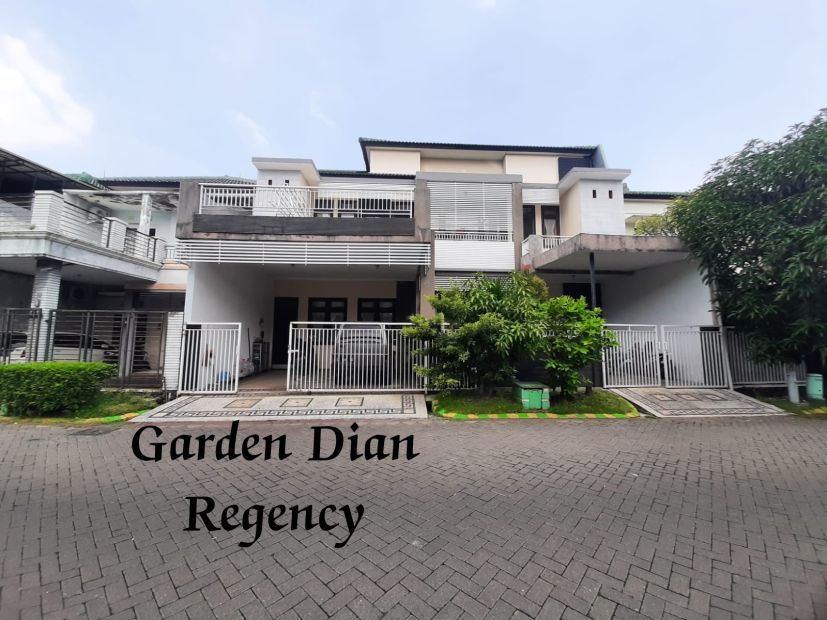 Rumah Mewah Garden Dian Regency Waru Sidoarjo One Gate Sistem