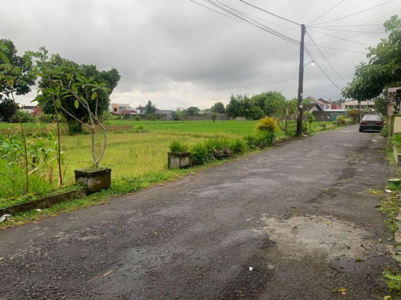 Tanah Barat Jl Kaliurang Km 9 Jogja