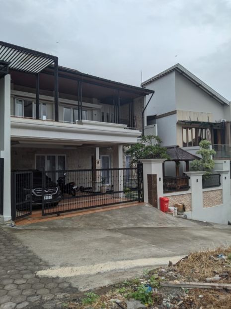 Dijual Rumah Mewah Cluster Elit Manyaran Semarang Barat