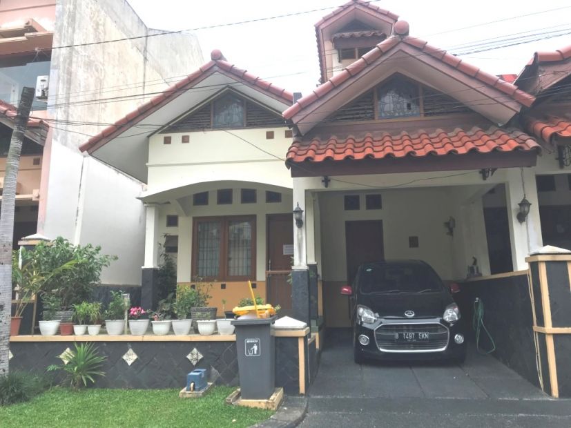 Rumah Nyaman Lantai Di Pesona Khayangan Margonda Depok