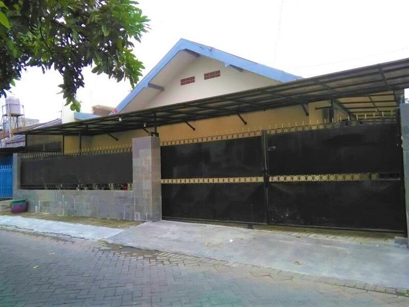 COCOK BUAT INVEST RUMAH KOST BESERTA RUMAH INDUK Kutisari Indah Surabaya