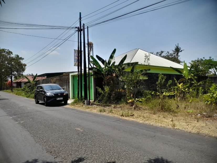 Km Ugm Tanah Shmp Jogja Akses Papasan Mobil Kaliurang Km