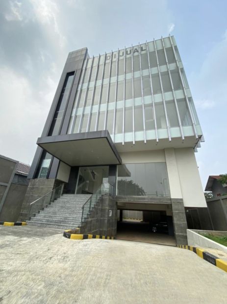 Gedung Office Graha Pramuka Jakarta Timur