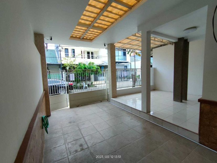 Dijual Rumah Siap Huni Sukolilo Dian Regency Baru Renovasi