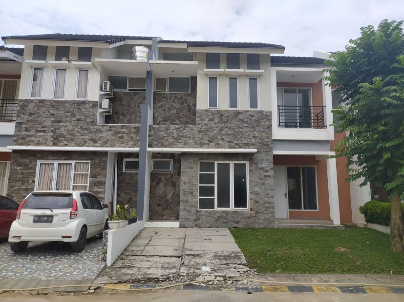 Dijual Rumah View Danau Dalam Komplek The Pavillion Citra Grand City