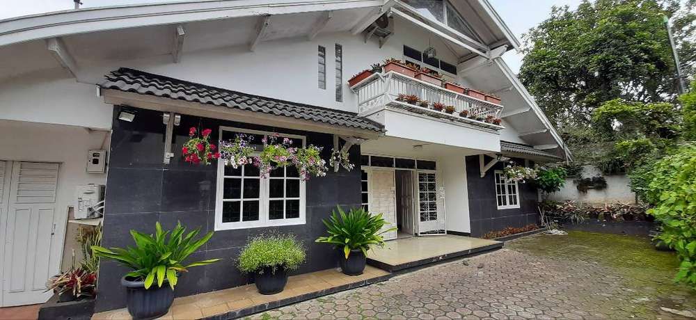 Jual Rumah Cipedes Atas Setra Sari Bandung