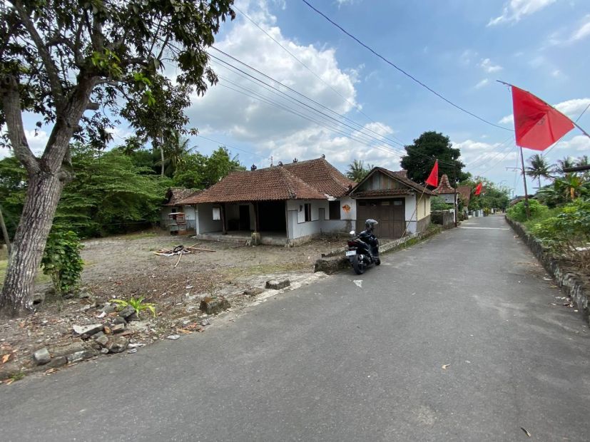 Tanah Pekarangan Mangku Jalan Pakem Turi