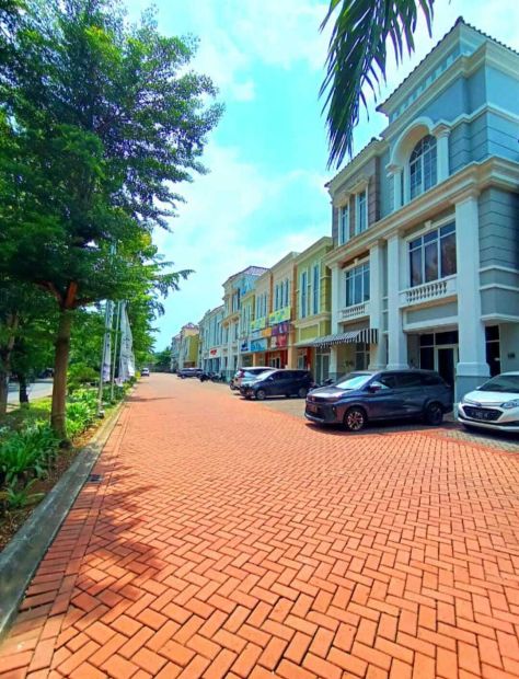 RUKO PARAMOUNT VILLAGE 3 LANTAI READY SIAP PAKAI DEKAT PUSAT KOTA