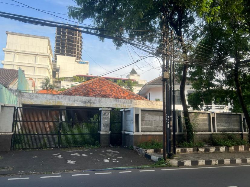 Jual Rumah Tua Hitung Tanah Di Jalan Mangun Sarkoro Menteng