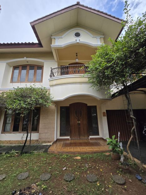 Dijual Rumah Secondary Dalam Komplek Billy Moon Pondok Kelapa Jakarta