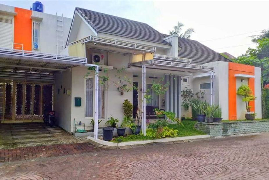 Rumah Dalam Perumahan Kaliurang Luas Meter