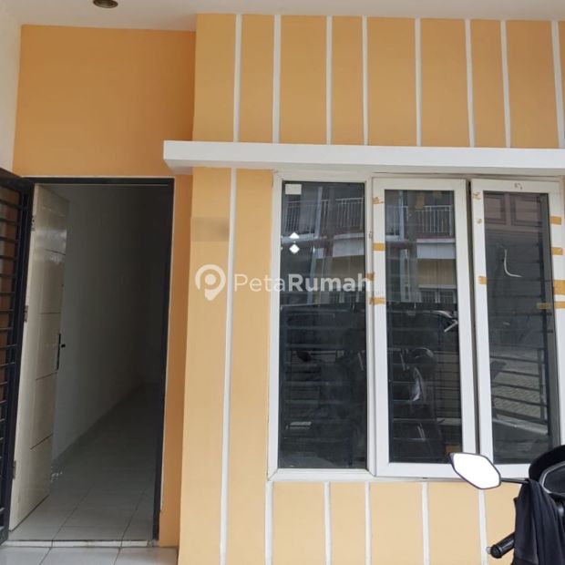 DIJUAL TOWN HOUSE JALAN INSPEKSI KOMPLEK VICTORIA TOWNHOUSE