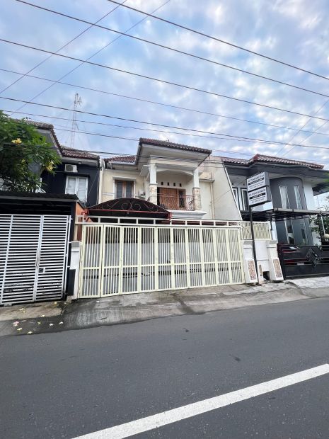 Rumah Mewah Semi Furnish Lokasi Di Lempong Sari Dekat Al Azhar