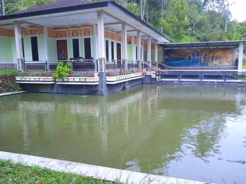 Dijual Murah Meriah Rumah Villa Cantik Kolam Ikan