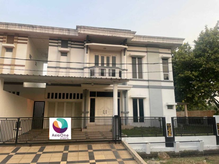 Disewakan Rumah Besar 2Lantai Di Kemang Pratama 2 Bojong Rawalumbu