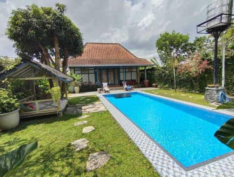 Rumah Joglo Limasan Mewah Kolam Renang Di Jl Parangtritis Km