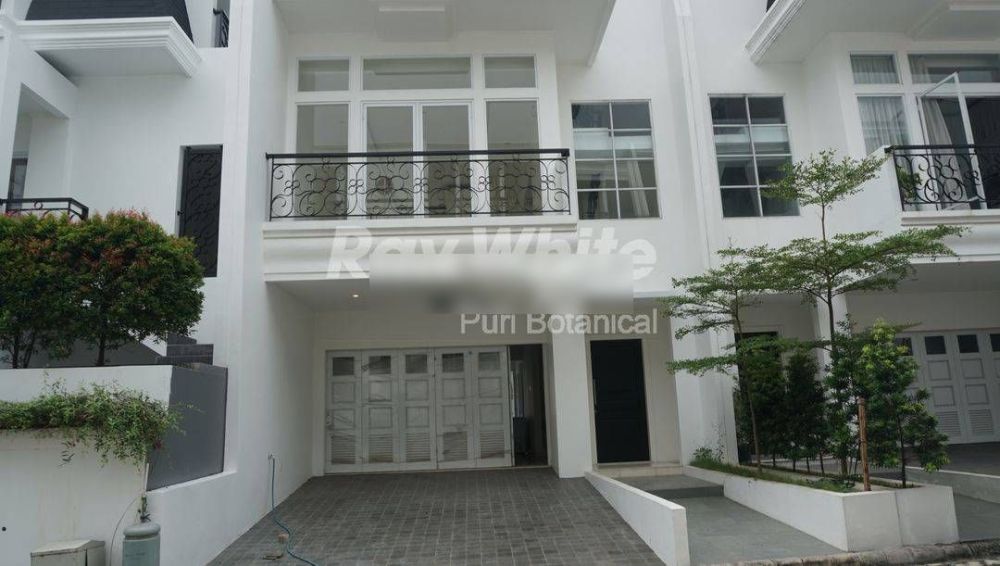 Madja Residence Rumah Baru 3 Lantai American Classic Siap Huni