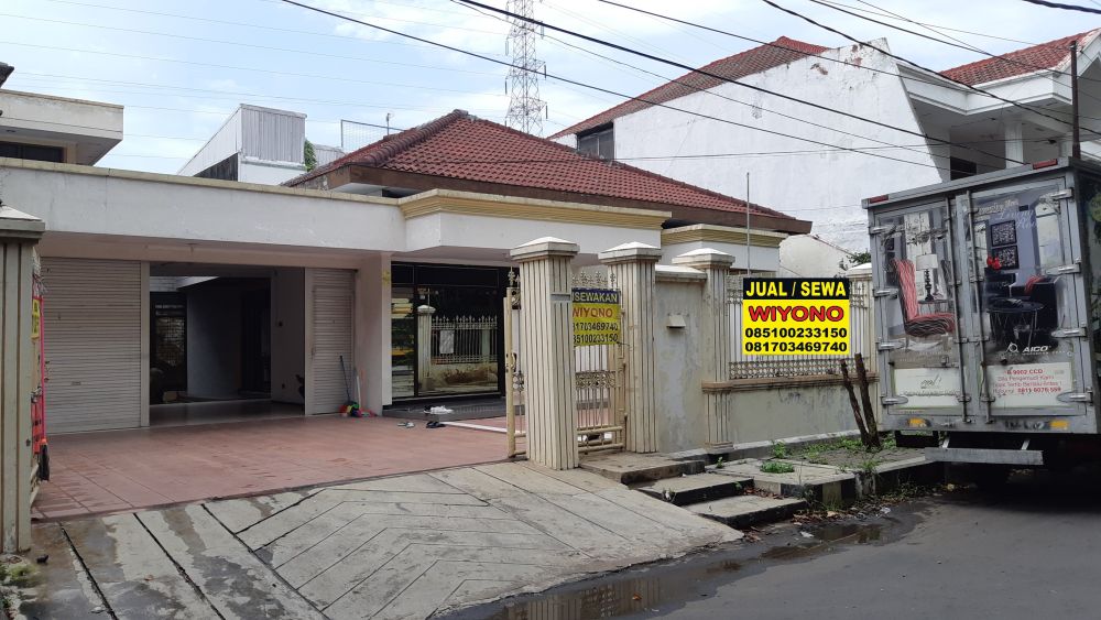 Rumah Dharmahusada Indah Truk Bisa Masuk Dapat Buat Usaha Dan Gudang