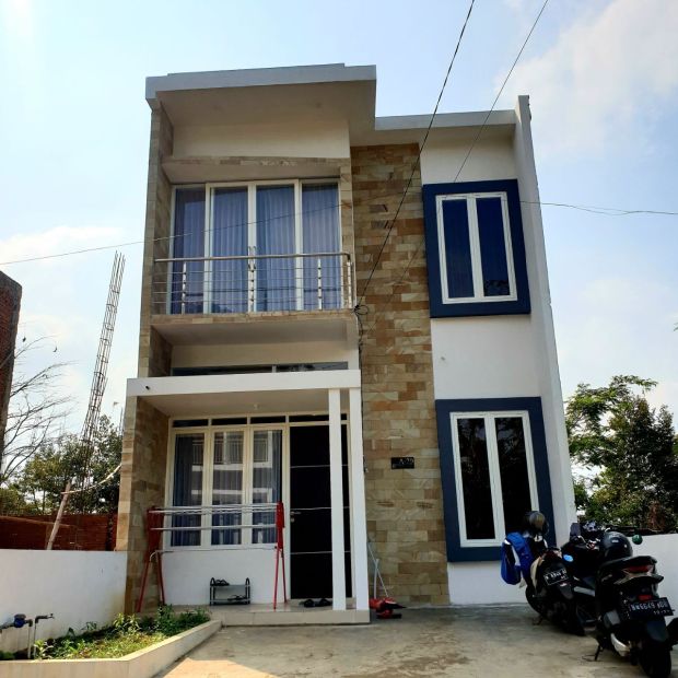 Villa Mewah 2 Lantai Poros Jalan Dau Malang