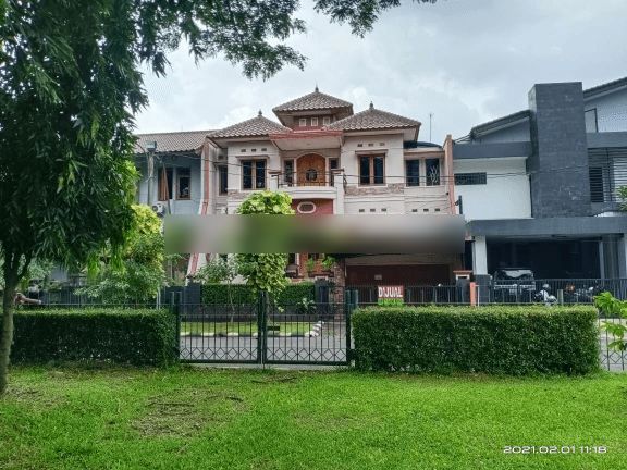 Rumah Mewah Lantai Bebas Banjir Lokasi Stategis Dekat Pusat Kuliner View Taman Dan