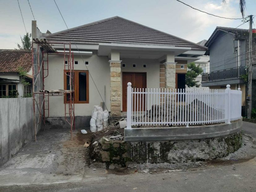 Bangunan Baru Rumah Dijual Cepat Strategis Jl Kaliurang