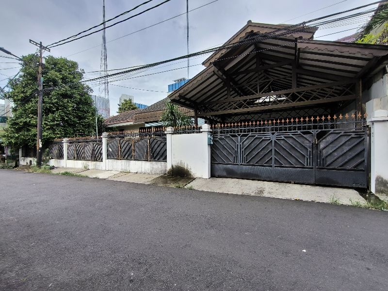 Rumah Tua Besar Hitung Tanah Kebon Jeruk Rcti