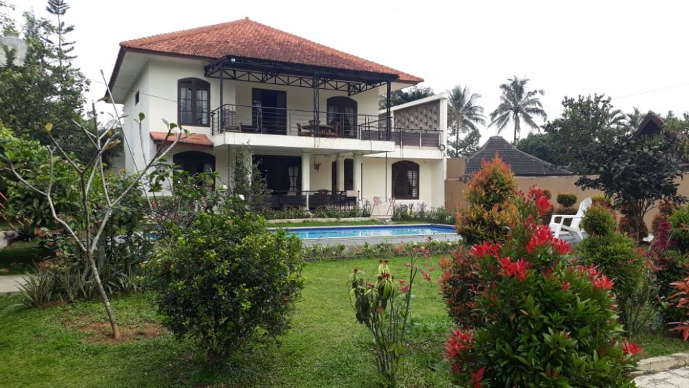  JUAL  VILLA KOMERSIAL DI CISARUA BOGOR 