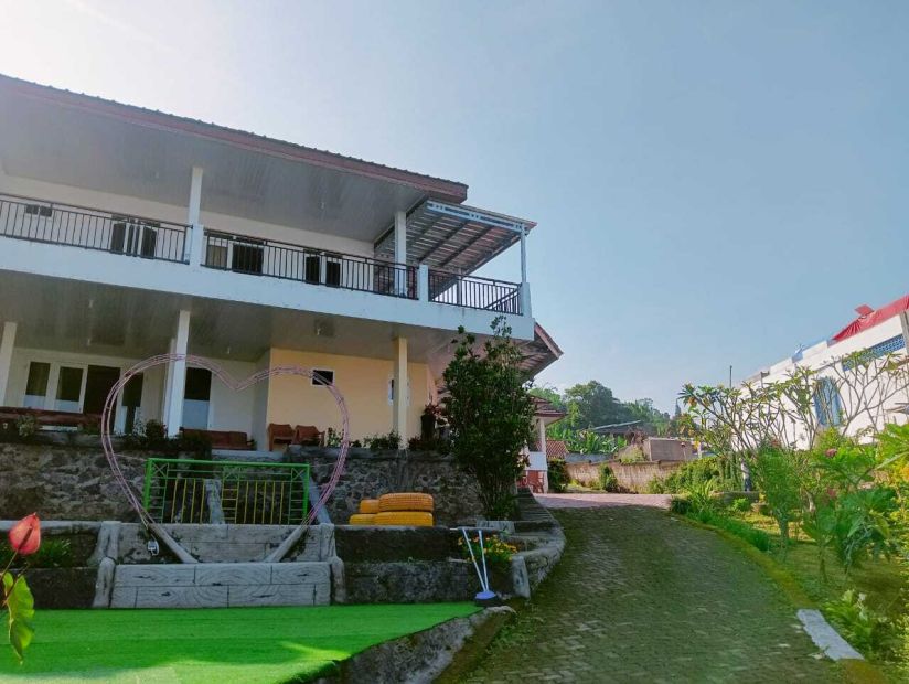 Villa Zakira Megamendung Puncak Bogor