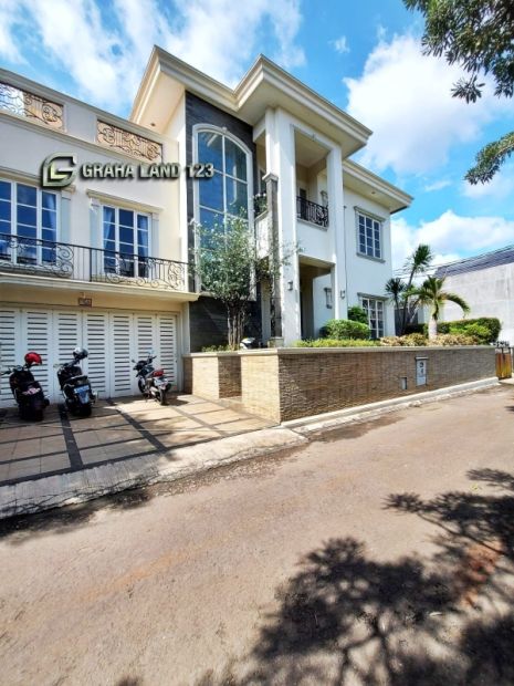 RUMAH MEWAH PRIVATE POOL DALAM TOWNHOUSE DI PEJATEN JAKARTA SELATAN