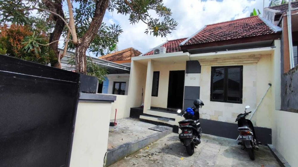 DIJUAL RUMAH FURNISHED DI PERUMAHAN TAMAN GRIYA JIMBARAN BALI