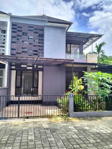 Dijual Rumah Mewah Lantai Minimalis Di Kawasan Elite Renon