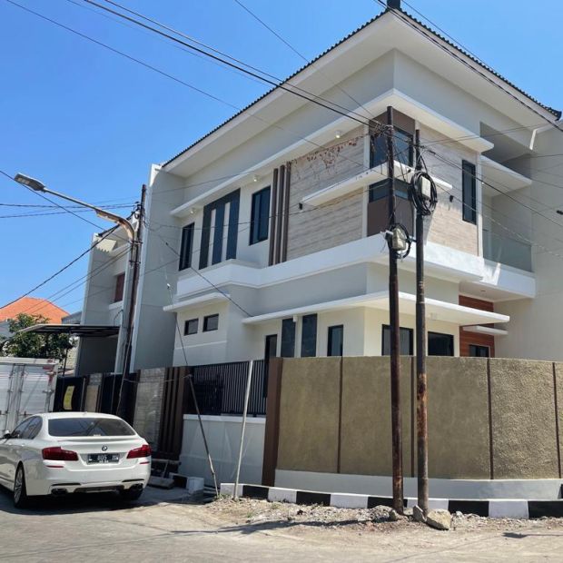 RUMAH BARU 2LT HOOK RUNGKUT Dkt RAYA JL KEMBAR - Jemursari