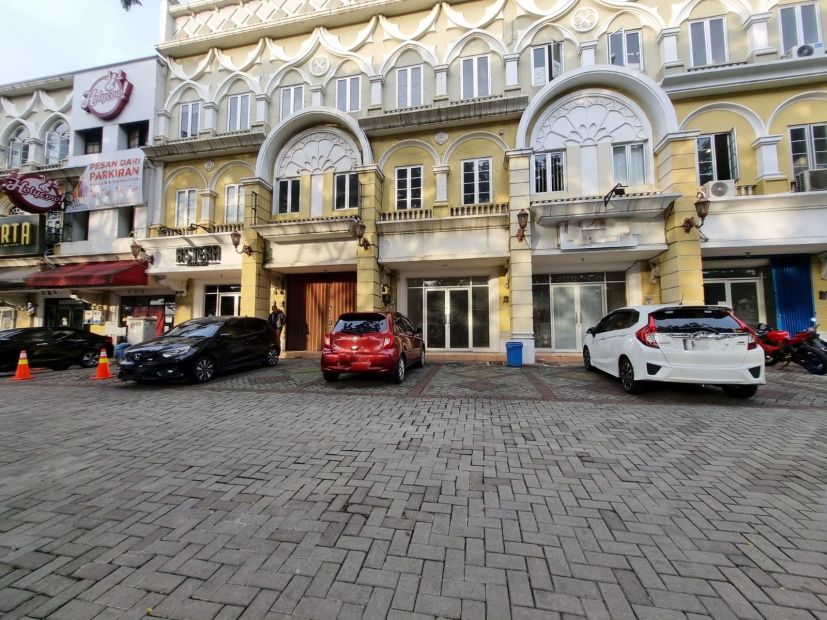 Ruko Lantai Di Mendrisio Gading Serpong