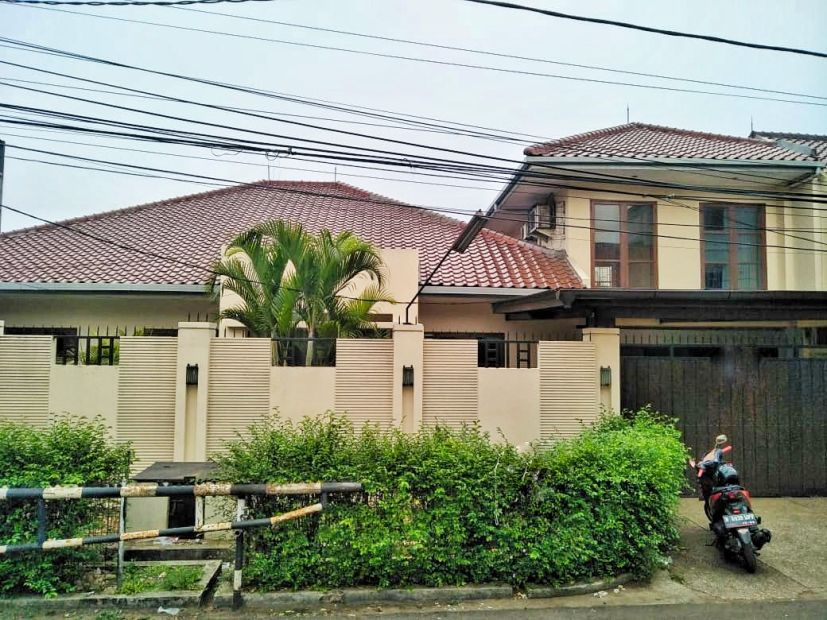 Disewakan Rumah  Bagus  di Cipete dengan kolam renang yang  bagus 