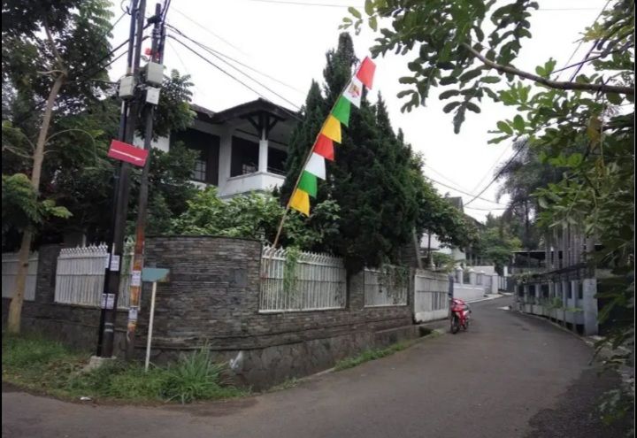 Jarang Ada Rumah Classic Terawat Kokoh Di Cigadung Sayap Dago Bandung Kota