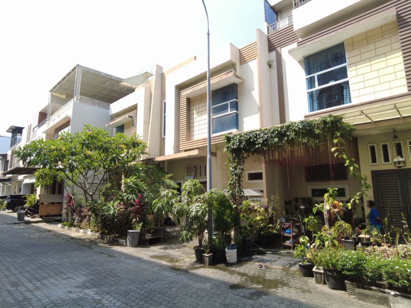 Villa di Komplek Grand Cemara Asri ( Jl. Casablanca )