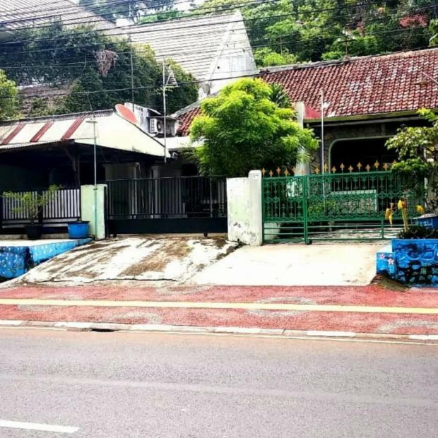 Dijual Rumah Lama Hitung Tanah Jl Veteran Lempongsari Semarang