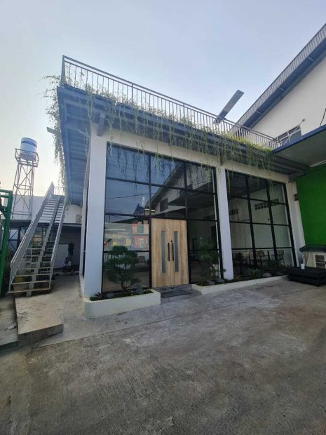 DIJUAL/DISEWAKAN GUDANG + OFFICE DAAN MOGOT JAKARTA - BARAT