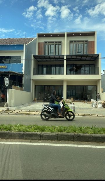 Dijual Ruko Baru 3 Lantaibagusbarudepan Jalanuntuk Tempat Usaha 7127