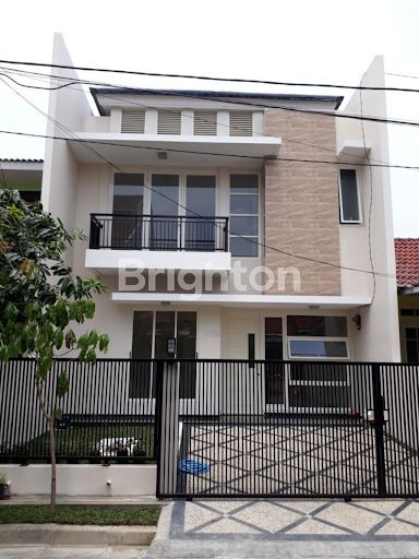 Rumah Cantik Griya Asri Pakuwon City 100 Gress Modern Minimalis