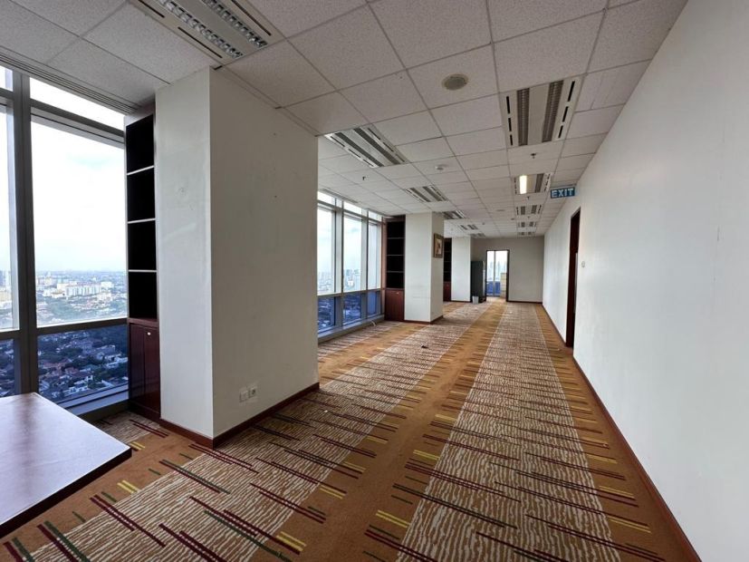 Sewa Kantor 379 M2 Partisi Di The Plaza Office Tower Ekslusif Nego 0802